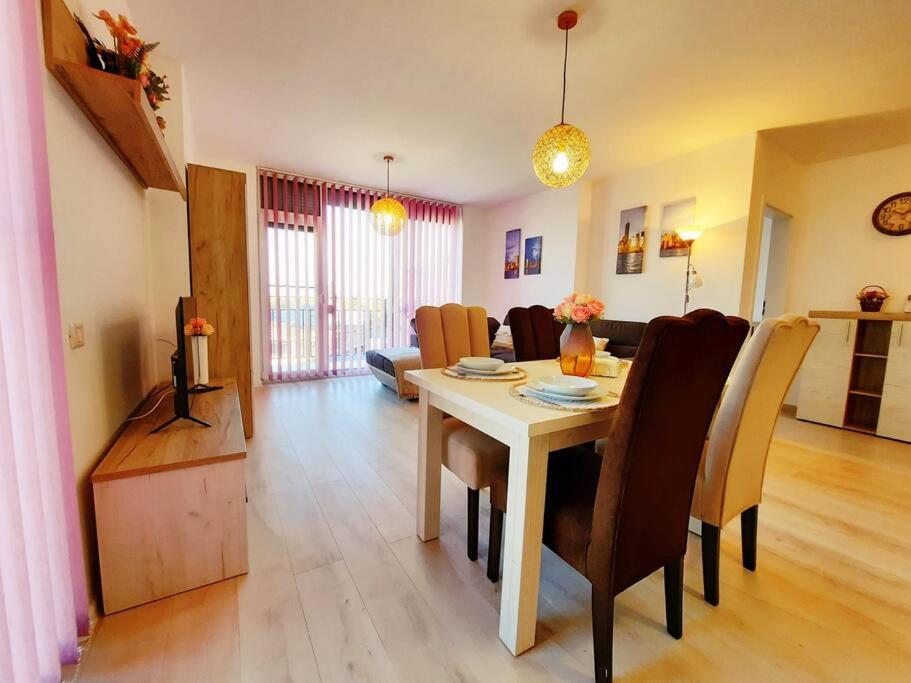 Beautiful Panoramic Central Apartment - City Of Mara Timişoara Exterior foto